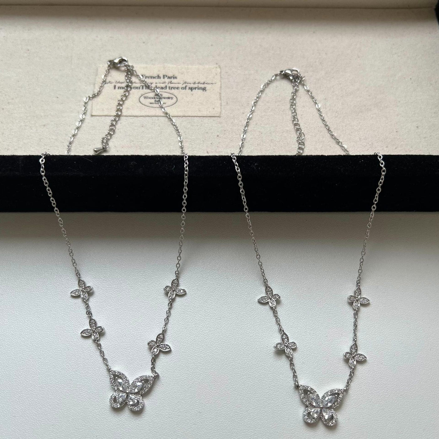 Five-flower flash diamond butterfly necklace